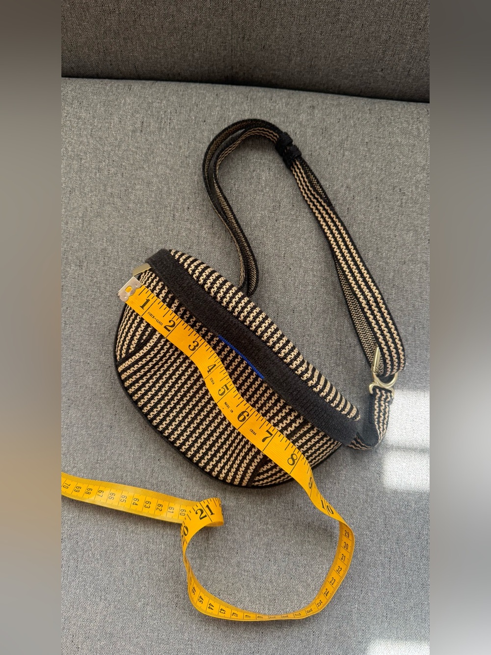 Rothy’s Striped Knit Belt Bag Crossbody Fanny Pack Black Beige Adjustable - Picture 8 of 8